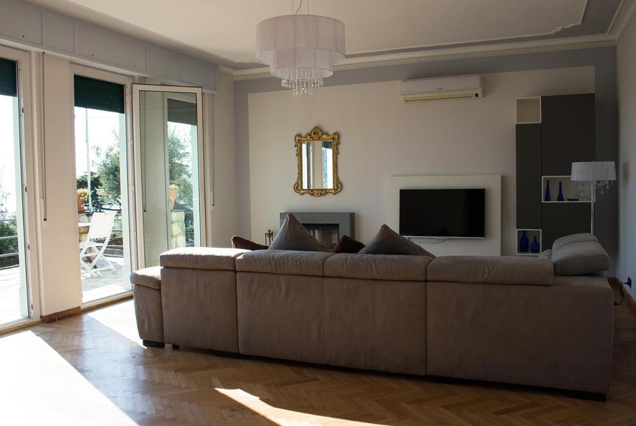 La Conchiglia Bed & Breakfast คาโมยลี ภายนอก รูปภาพ