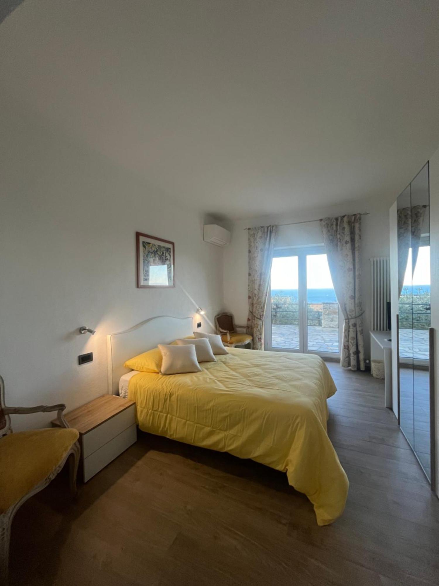 La Conchiglia Bed & Breakfast คาโมยลี ภายนอก รูปภาพ